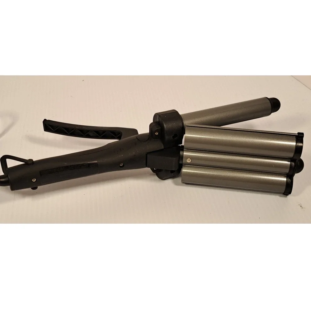 Revlon RV084 Three Barrel Jumbo Ceramic Hair Waver Black Silver Deep Waves